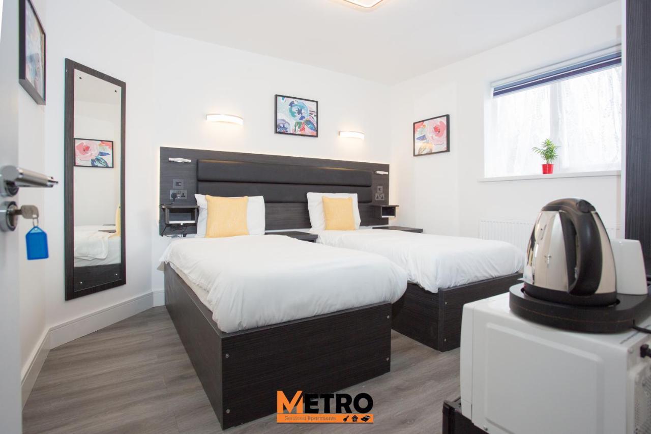 Legoland Heathrow Windsor Apartment Hotel Slough Extérieur photo