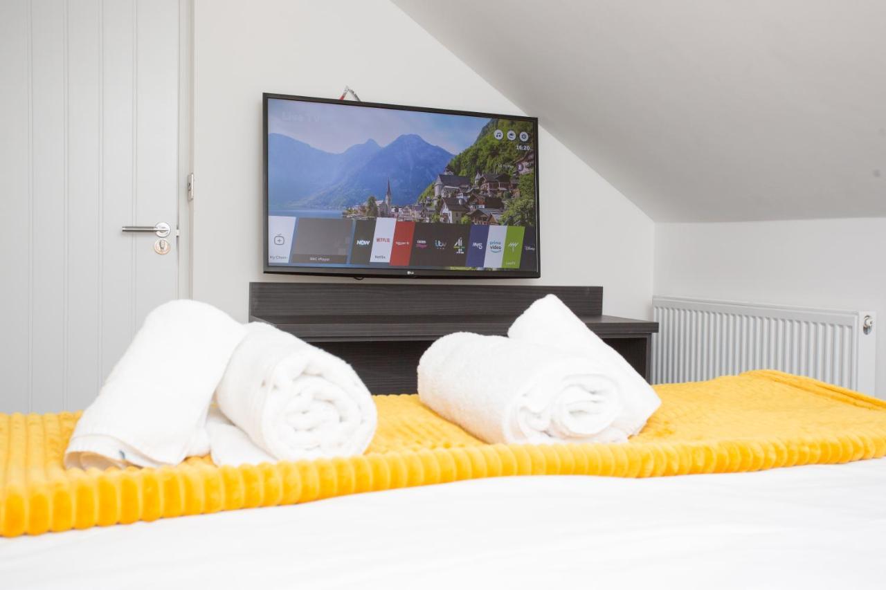 Legoland Heathrow Windsor Apartment Hotel Slough Extérieur photo