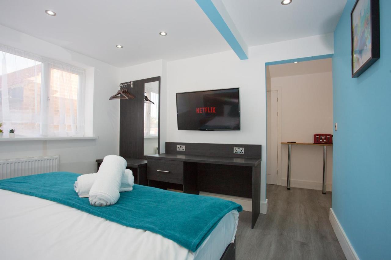 Legoland Heathrow Windsor Apartment Hotel Slough Extérieur photo