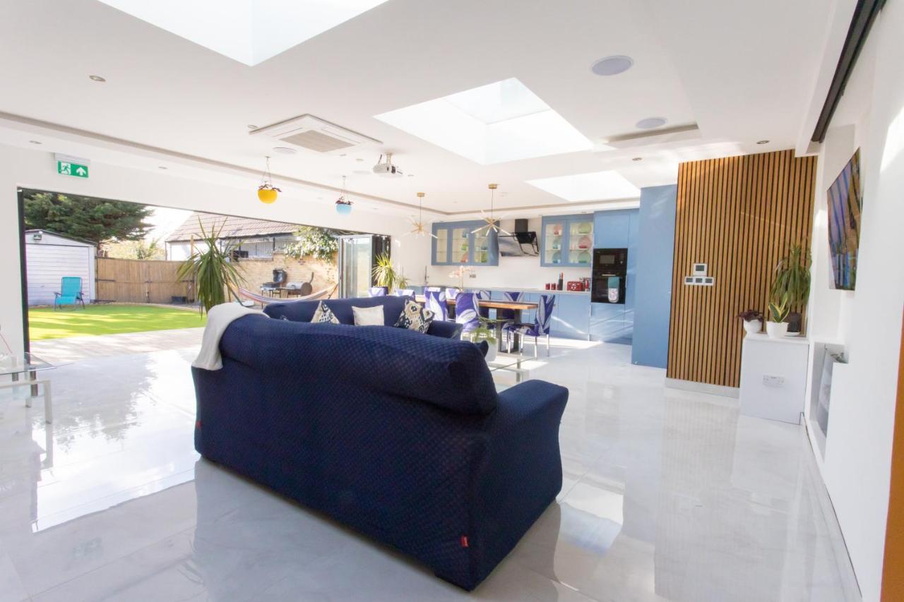 Legoland Heathrow Windsor Apartment Hotel Slough Extérieur photo
