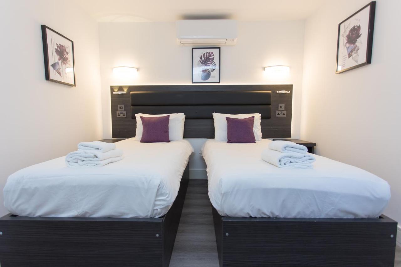 Legoland Heathrow Windsor Apartment Hotel Slough Extérieur photo